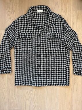 MANGO women’s size small houndstooth shacket